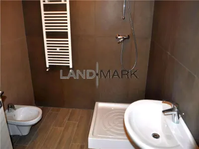 Spatii birouri, 50 mp sau 115 mp, Central Balcescu. - foto 11