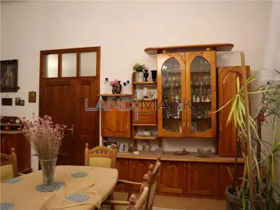 Apartament ultracentral, imobil istoric - foto 13