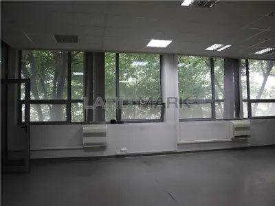 Spatiu pentru birouri, Complex Favorit - foto 4