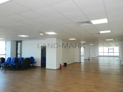 Spatiu birouri, cladire noua parter,  zona MALL - foto 5