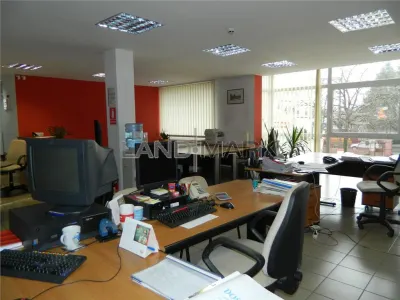 Cladire birouri 512 mp , parcare privata, zona IULIUS MALL - foto 4
