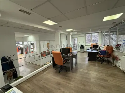 EXCLUSIVITATE ! Spatiu birouri , 200 mp , zona Favorit - foto 1