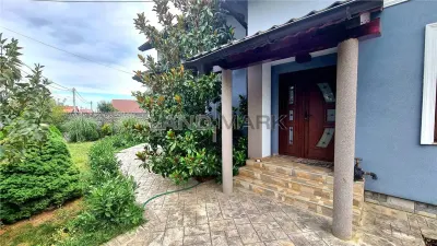 Vila individuala Sanandrei, la asfalt, zona superba - foto 2
