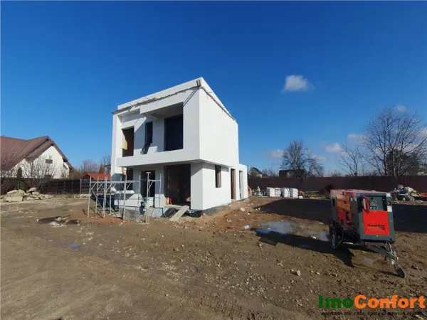 Casă 4 camere Iași - poza 1