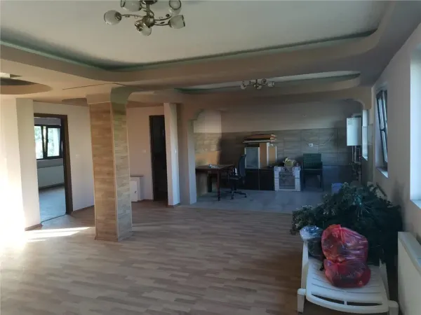 Casă 8 camere Voluntari - poza 13