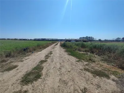 Oportunitate dezvoltare industriala - Teren Tunari - Padure- 5500mp ideal ansamblu vile lux. - foto 3