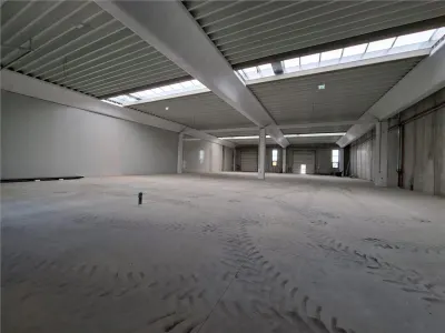 Chitila-Hala 1500 mp, din beton, 5 porti acces, ISU, 2026 - foto 3
