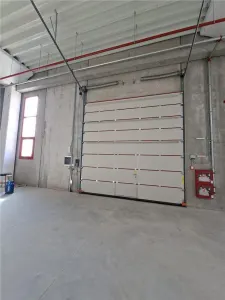 Hala 4200 mp beton,14 porti acces, dezvoltator - foto 12