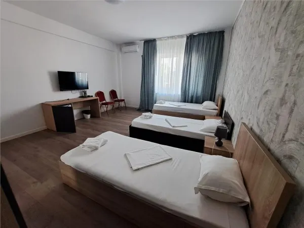 Casă 12 camere Afumați - poza 1