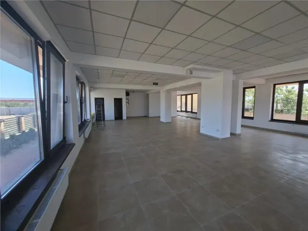 Spațiu comercial Ștefăneștii de Jos - poza 2