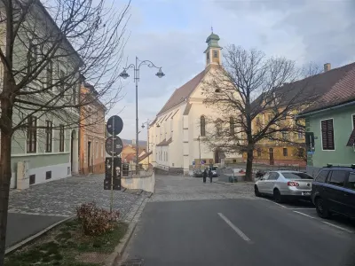 Apartament si garsoniera de vanzare in centrul istoric Sibiu - foto 1