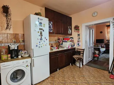Casa spatioasa cu 3 apartamente de vanzare in Sibiu - foto 16