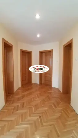 Casă 8 camere Cisnădie - poza 10