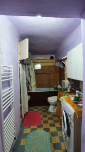 Apartament la casa Piata Cibin, cu geamuri la strada - foto 6