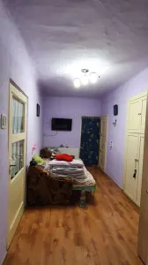Apartament la casa Piata Cibin, cu geamuri la strada - foto 8