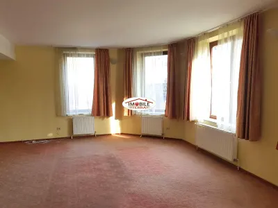 Casa de inchiriat pentru locuit sau firma pe Cl. Dumbravii - foto 2