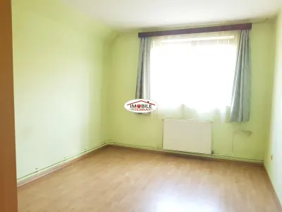 Casa de inchiriat pentru locuit sau firma pe Cl. Dumbravii - foto 3