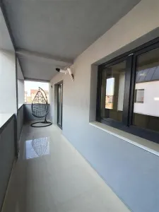 Apartament de lux mobilat etajul 1 Cisnadiei - foto 8