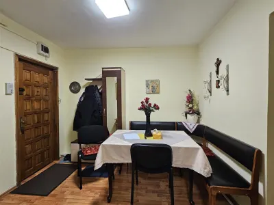 Apartament 3 camere decomandat cu pivnita de vanzare in Vasile Aaron - foto 4