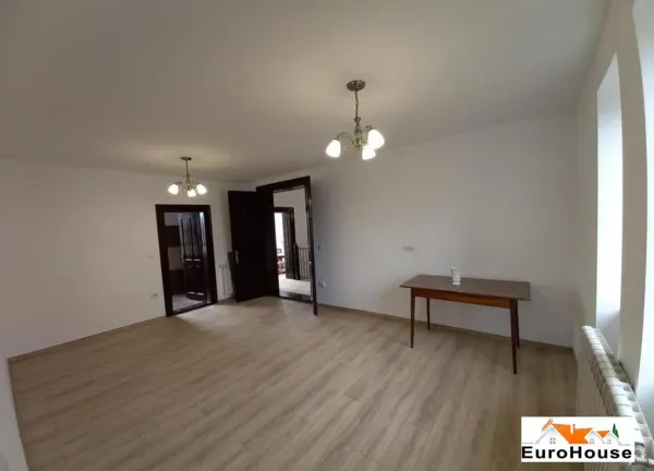 Birou Alba Iulia - poza 3