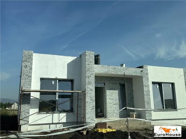 Casă 4 camere Alba Iulia - poza 1