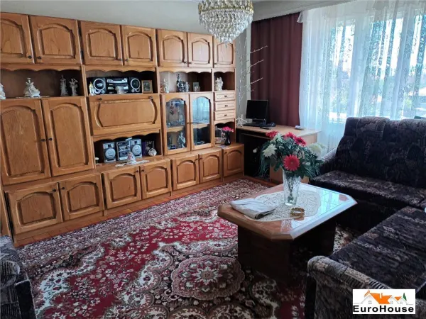 Casă 4 camere Alba Iulia - poza 1