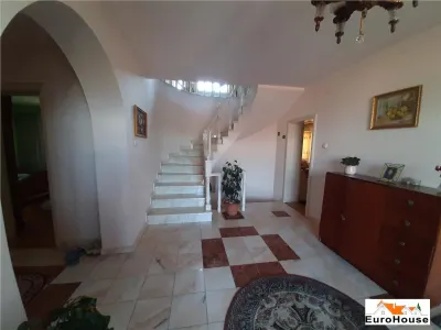 Casa tip vila de vanzare in Alba Iulia - foto 12