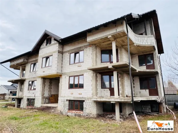Casă 12 camere Alba Iulia - poza 1
