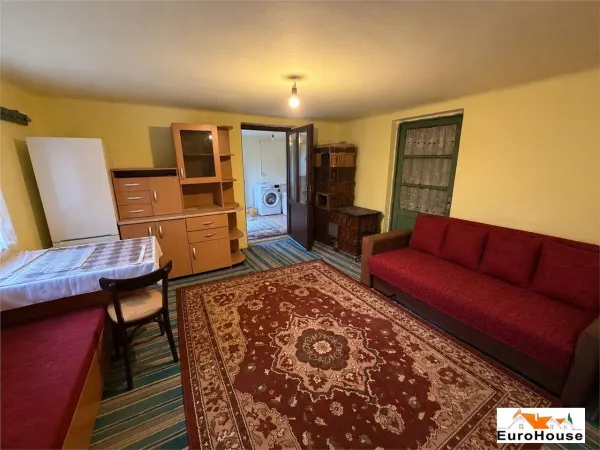 Casă 6 camere Metes - poza 1