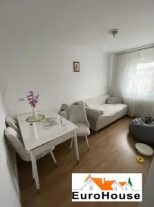 Apartament cu 3 camere de vanzare in Alba Iulia - foto 1