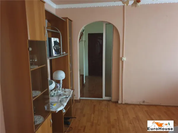 Apartament 4 camere Alba Iulia - poza 1