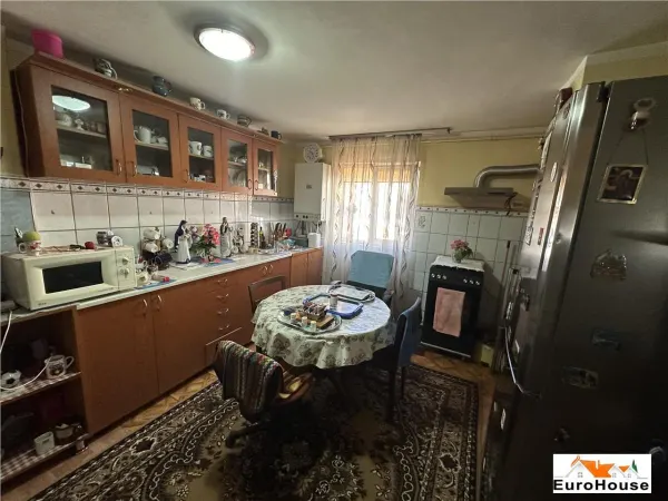 Apartament 3 camere Alba Iulia - poza 3