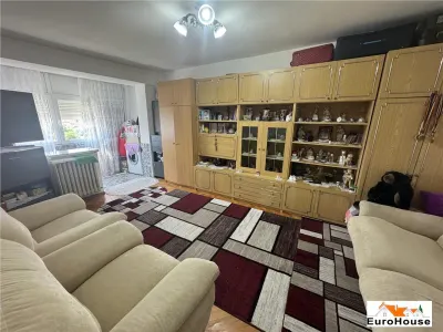 Apartament cu 3 camere de vanzare in Alba Iulia Cetate - foto 3