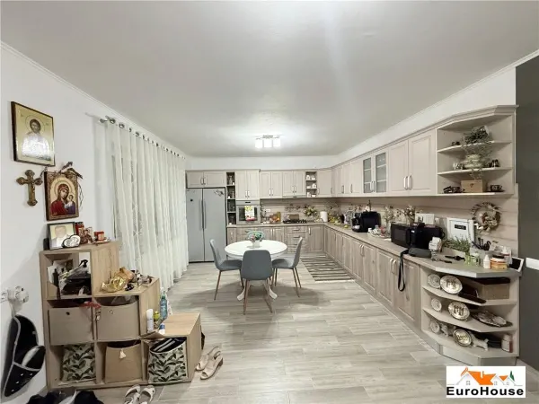 Casă 6 camere Alba Iulia - poza 2