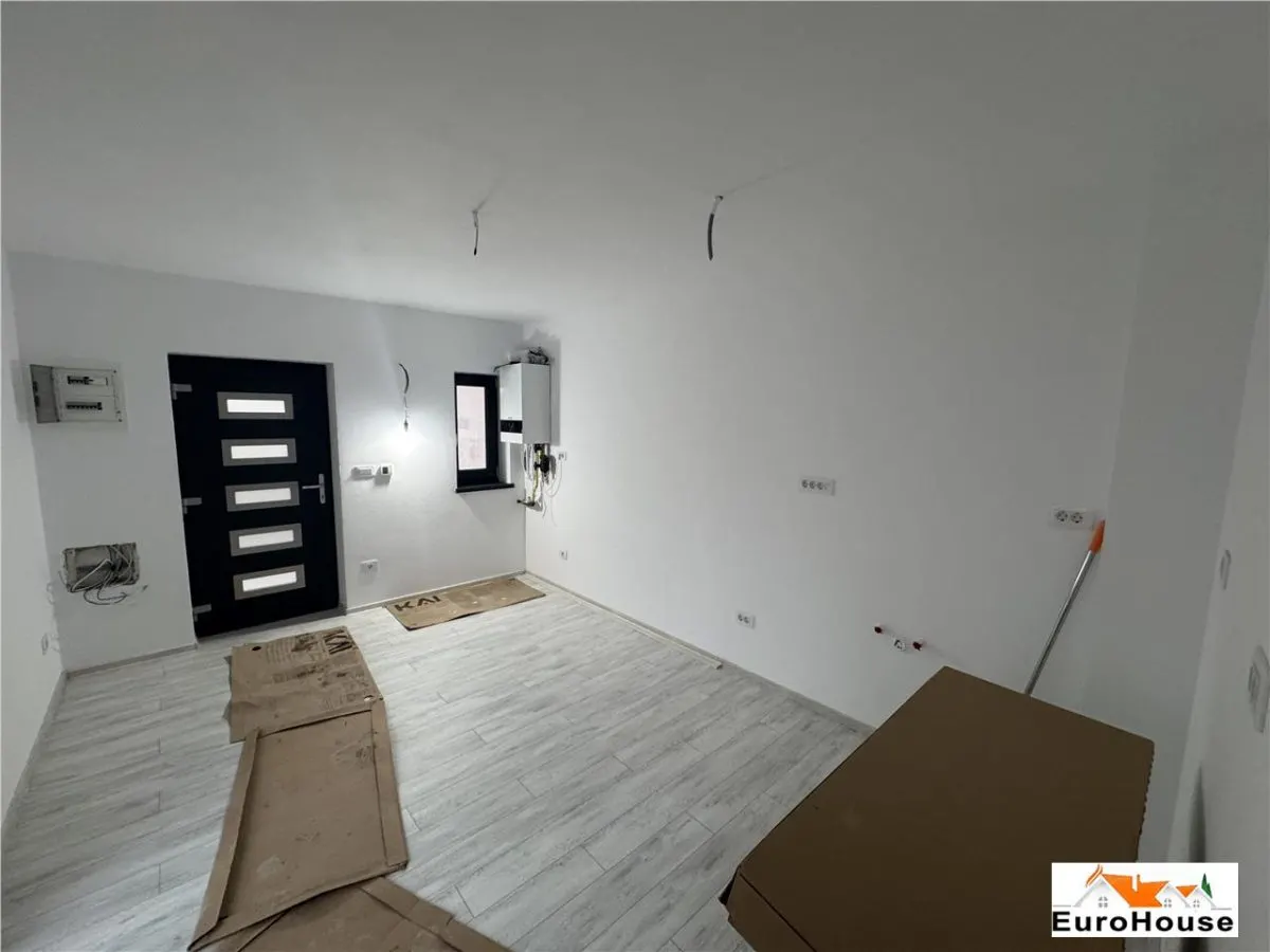 Casă 3 camere Alba Iulia - poza 1