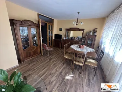 Apartament cu 4 camere de vanzare in Alba Iulia M-uri - Alba Iulia
