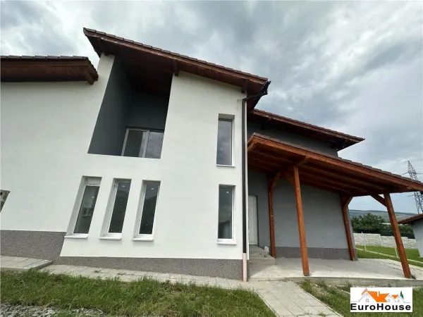Casă 4 camere Alba Iulia - poza 1