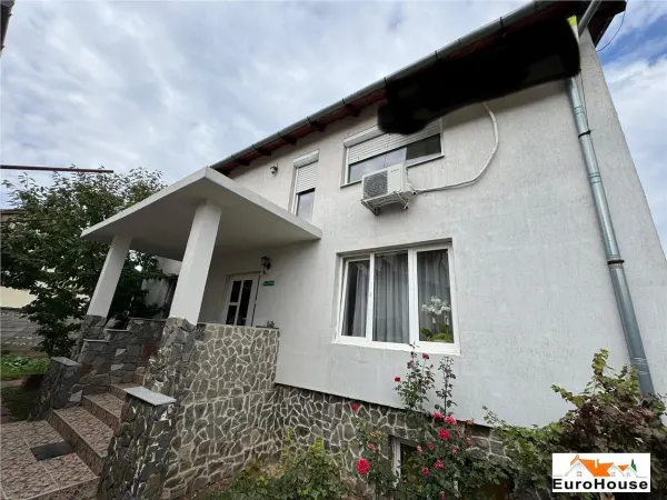 Casă 6 camere Alba Iulia - poza 1