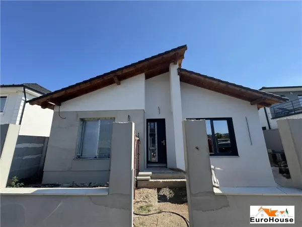 Casă 4 camere Alba Iulia - poza 1