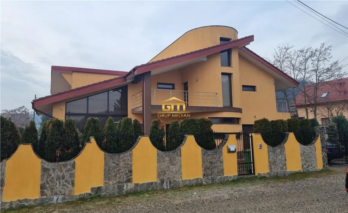 Casă 9 camere Râmnicu Vâlcea - poza 1