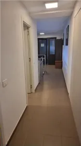 Hala situata in Vladesti - foto 2