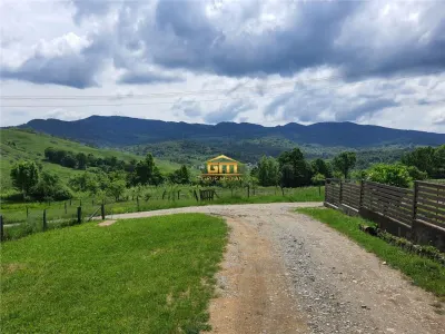 Casuta batraneasca cu 10150 mp teren in com.Salatrucel - foto 4