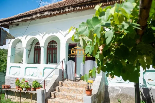 Casă 2 camere Berislavesti - poza 1