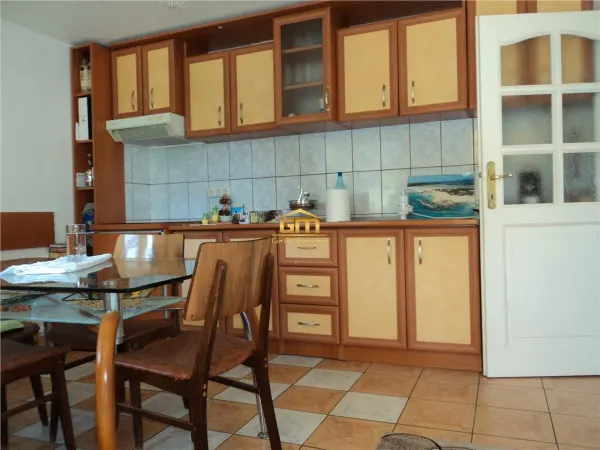 Casă 6 camere Bujoreni - poza 14