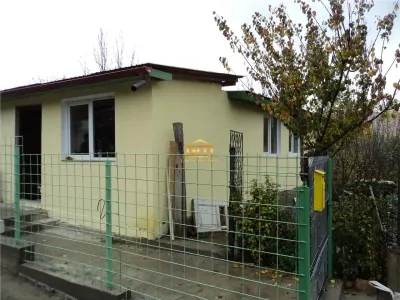 Casa cu 350 mp, la 5 km de oras - foto 1
