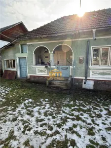 Gospodarie in Barbatesti, zonă de deal, liniște, natura - foto 3