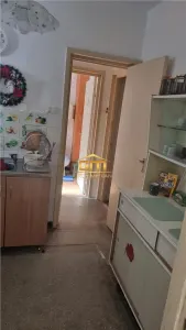 Apartament 3 camere de - Zona Traian, etaj 3/4 - foto 7