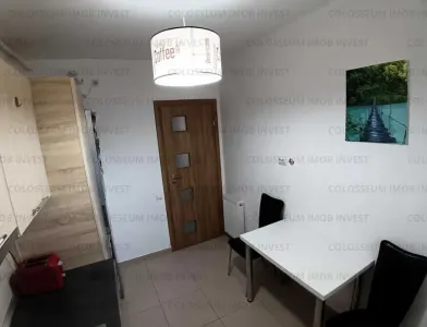 Apartament 2 Camere Decomandat | Tractorul | Bloc Tip Vilă cu Lift - foto 3