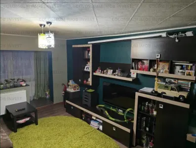 Apartament 2 camere, decomandat - zona Tractorul - foto 1