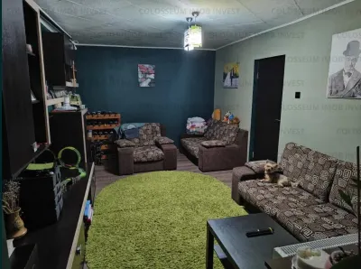 Apartament 2 camere, decomandat - zona Tractorul - foto 2